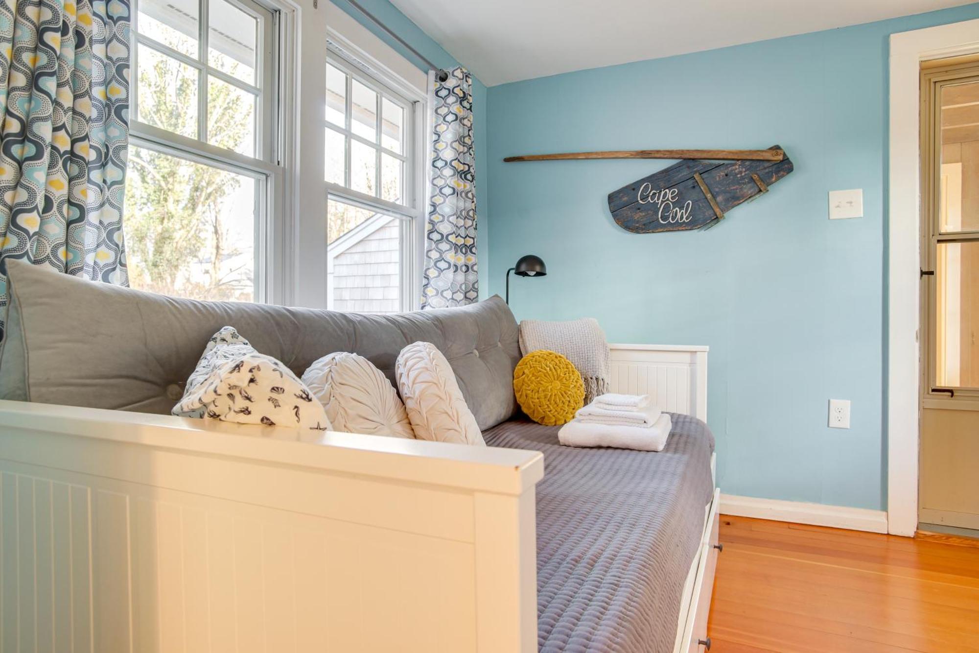 Cozy Cape Cod Cottage - Walk To Monument Beach! Bourne Exterior foto
