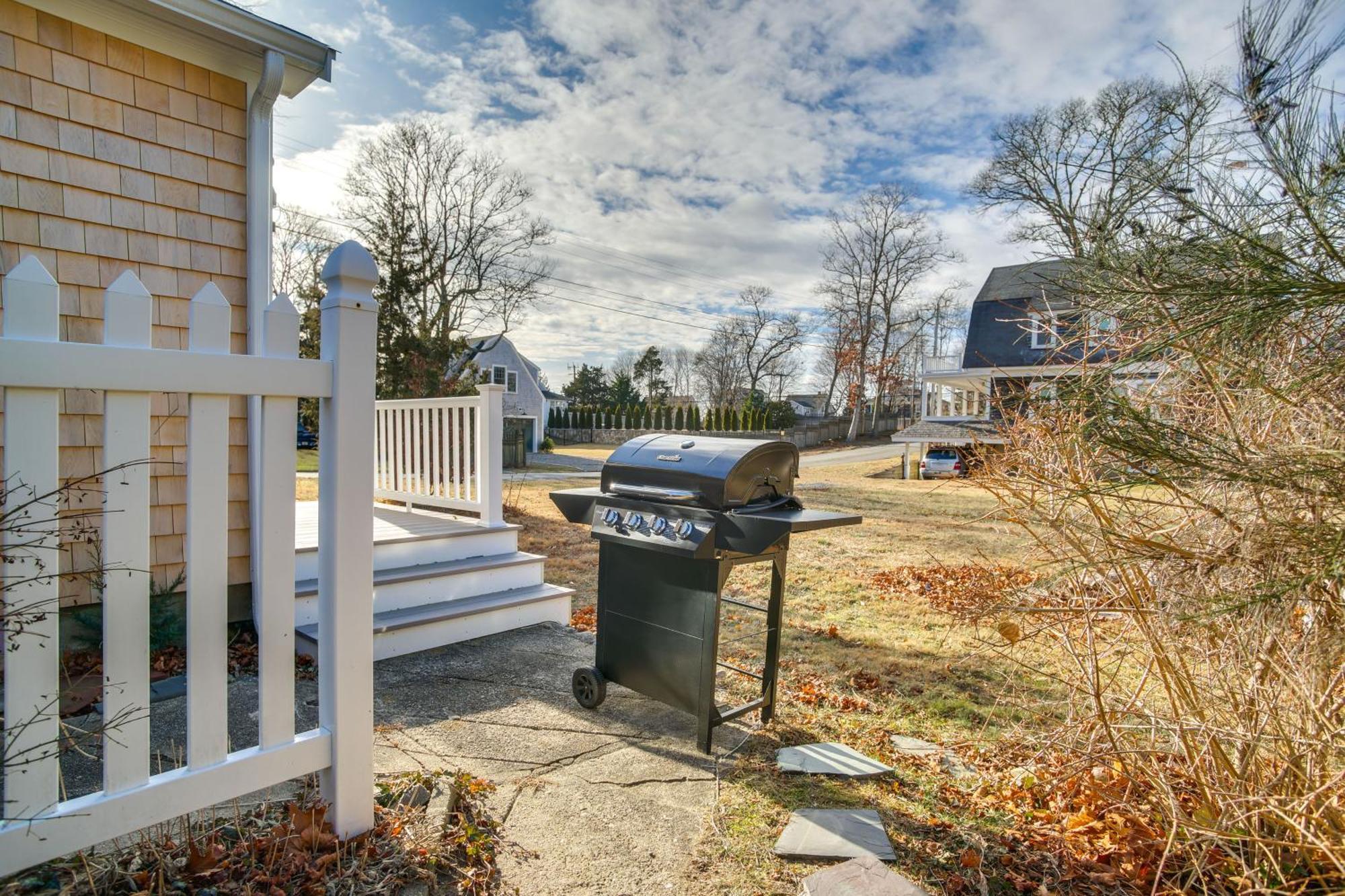 Cozy Cape Cod Cottage - Walk To Monument Beach! Bourne Exterior foto
