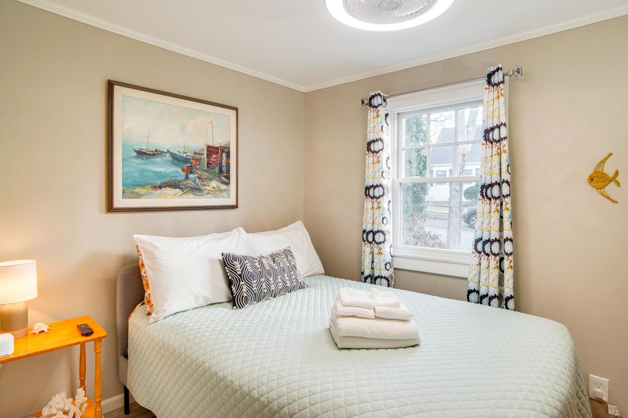 Cozy Cape Cod Cottage - Walk To Monument Beach! Bourne Exterior foto