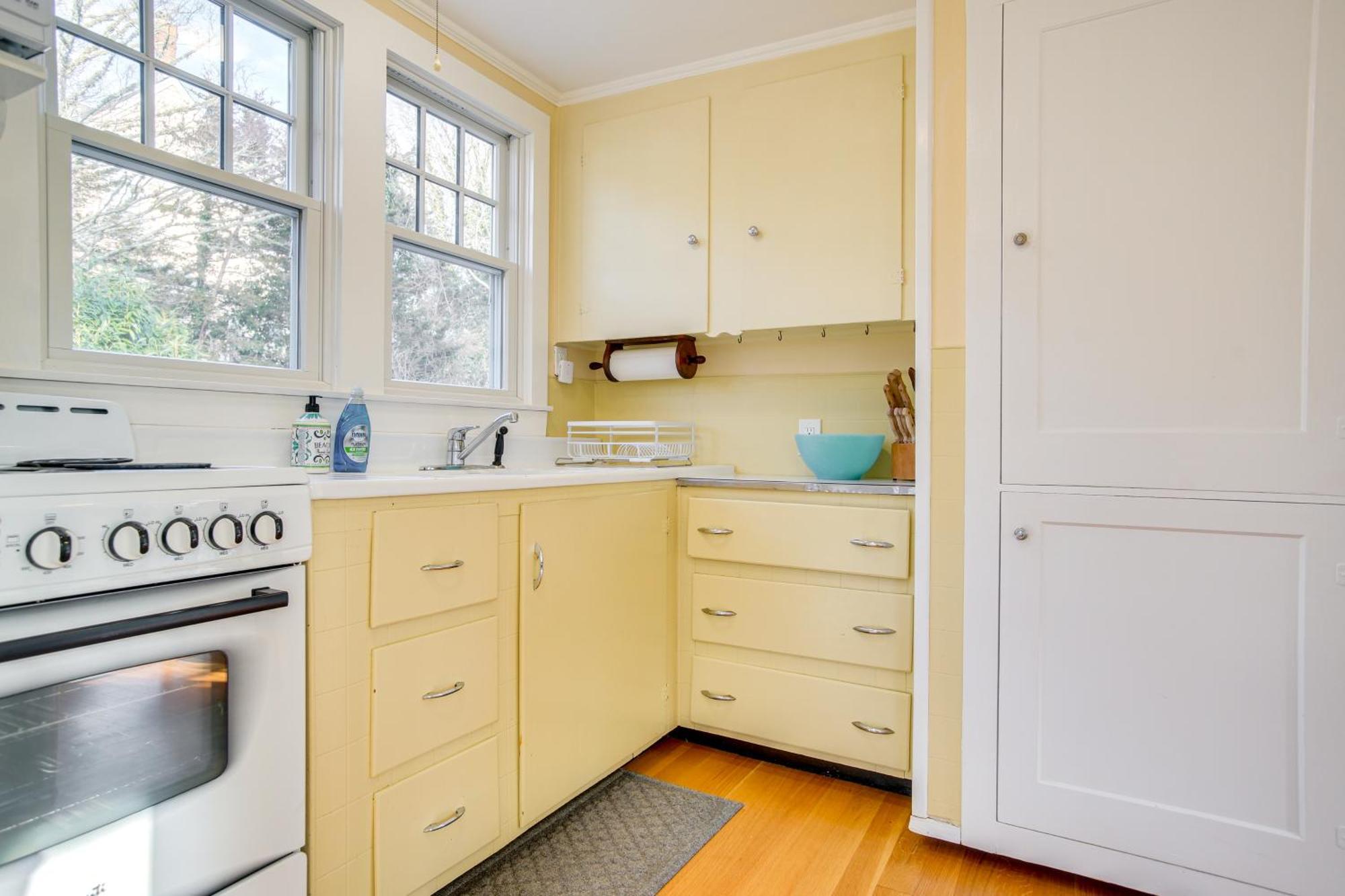 Cozy Cape Cod Cottage - Walk To Monument Beach! Bourne Exterior foto