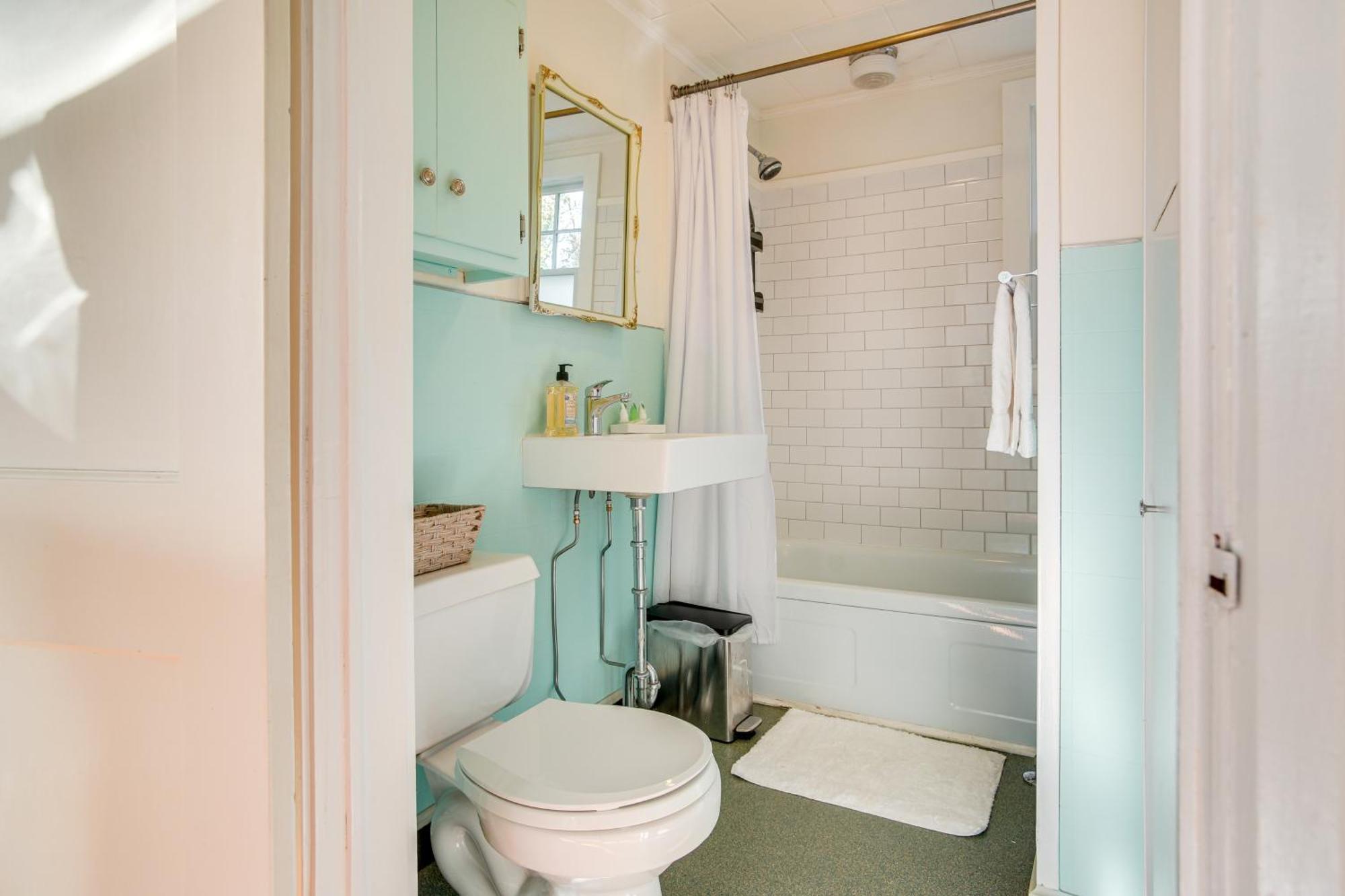 Cozy Cape Cod Cottage - Walk To Monument Beach! Bourne Exterior foto