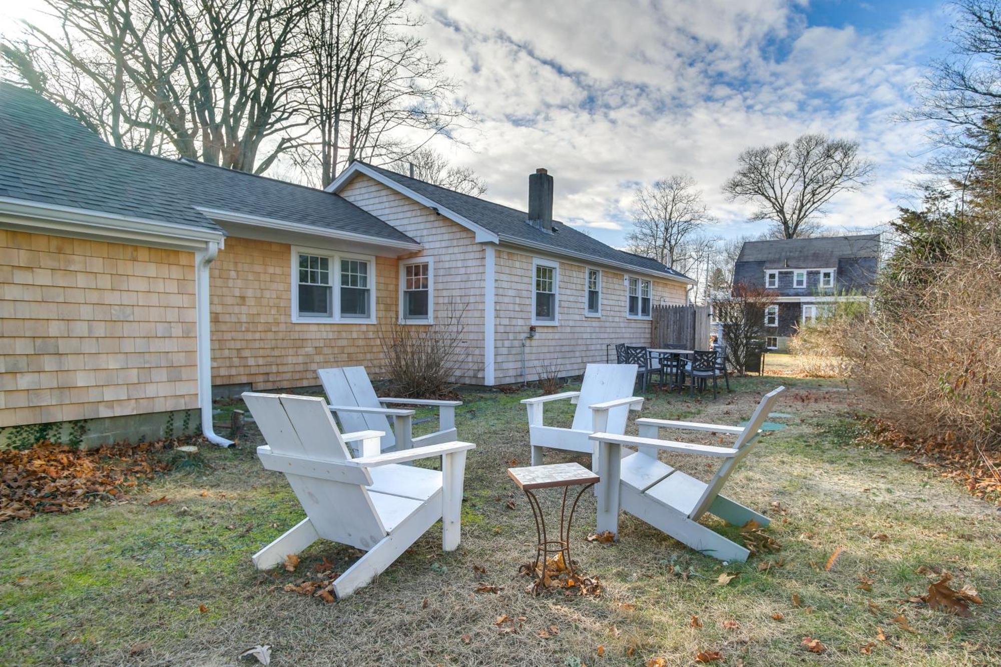 Cozy Cape Cod Cottage - Walk To Monument Beach! Bourne Exterior foto